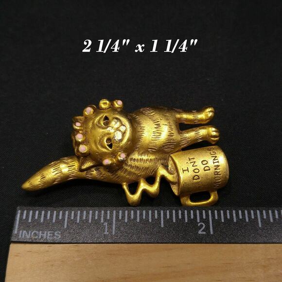 Vintage Danecraft Cat Brooch, Pink Enamel, Mug "I Don't Do Mornings" Pin, 1960s - Picture 4 of 8